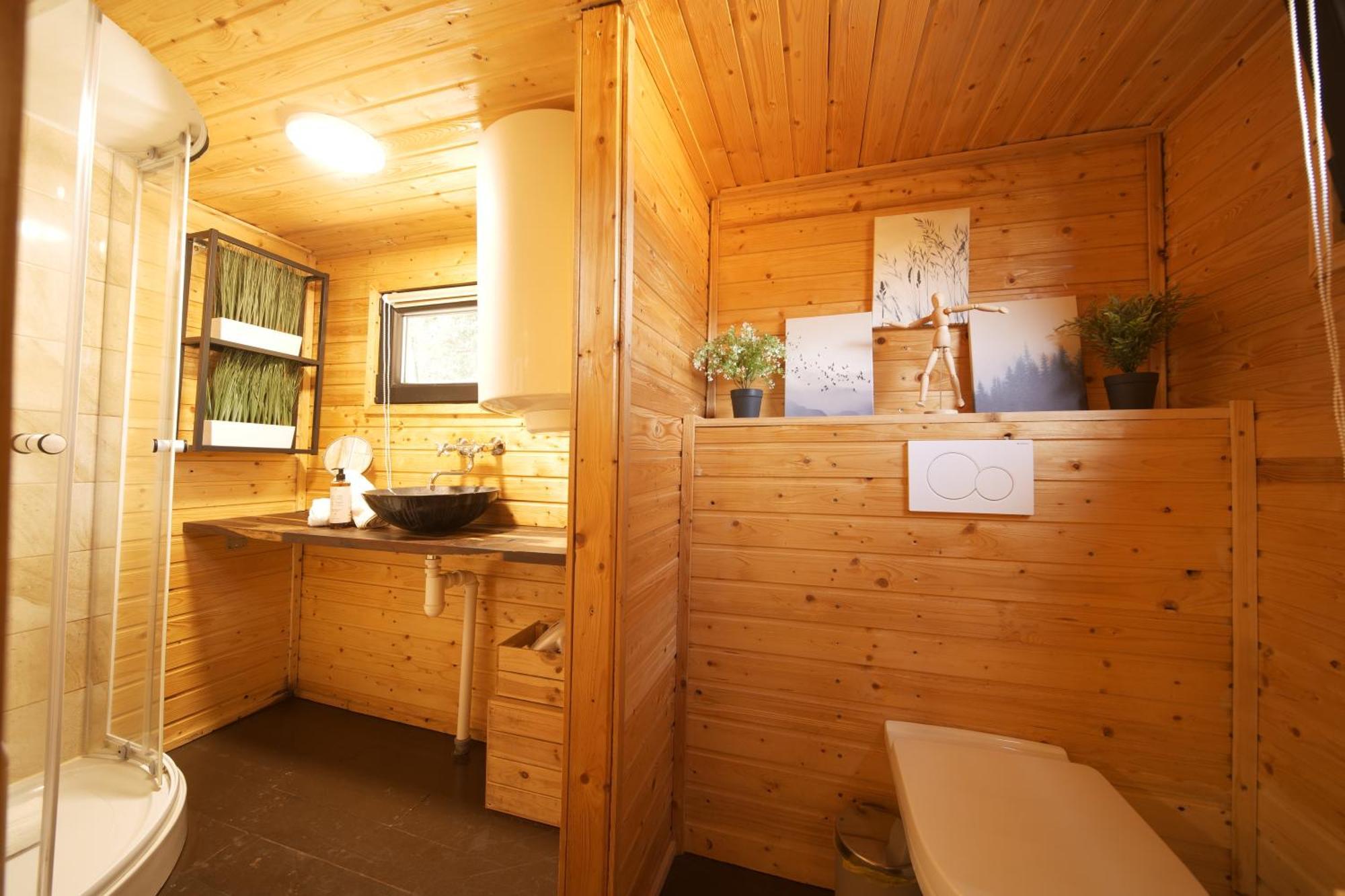 Secret Lake Prag Magic Place Relaxation& Wellness Rehenice Екстер'єр фото